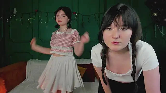 SophiBrown online show from January 6, 7:34 am