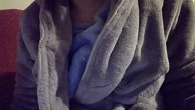 gatitachula93 online show from December 20, 1:31 am