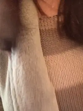 gatitachula93 online show from February 23, 2:27 pm