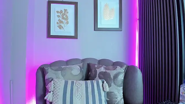 Ariana collinss online show from March 31, 1:00 pm