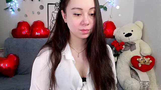 AlinaEleven online show from April 14, 12:00 am