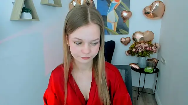 MidnighteAura online show from February 20, 6:26 am