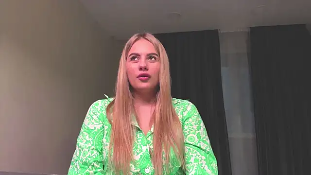 ShirlStyer online show from December 4, 1:57 pm