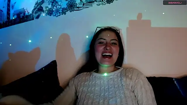 MisNicol online show from December 19, 12:26 am