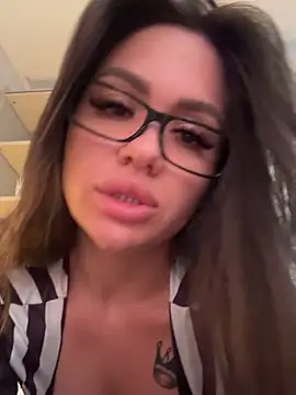 SiennaLuxexx online show from July 4, 3:52 pm