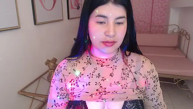 Nina harpper  online show from December 2, 1:02 pm