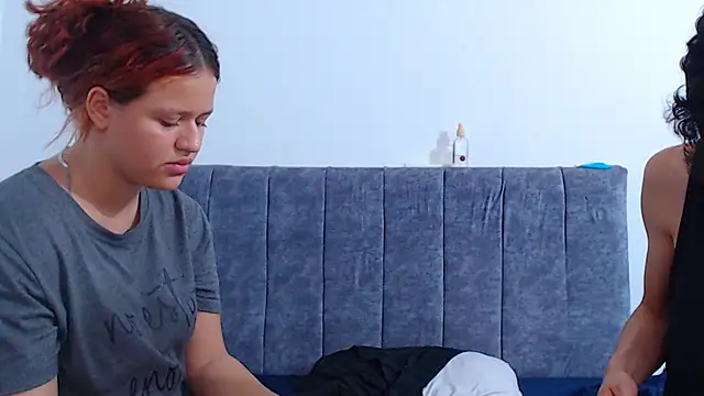 hottie couplee online show from March 17, 10:58 pm