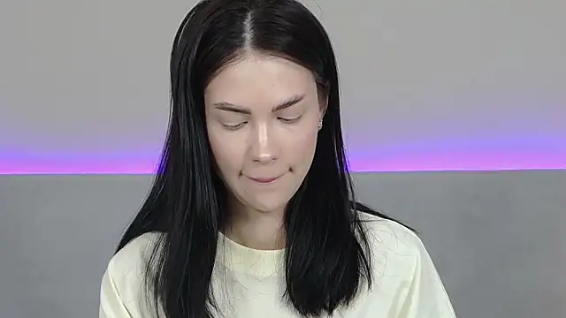 RachaelMils online show from March 18, 5:45 am