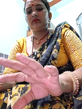 Your-shreya143 online show from June 3, 11:44 am