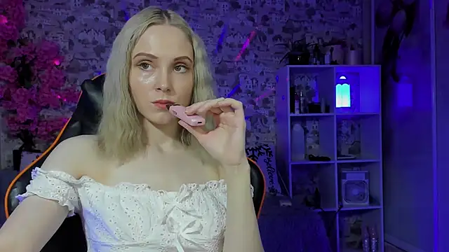 Gina Gina love online show from April 3, 1:36 am