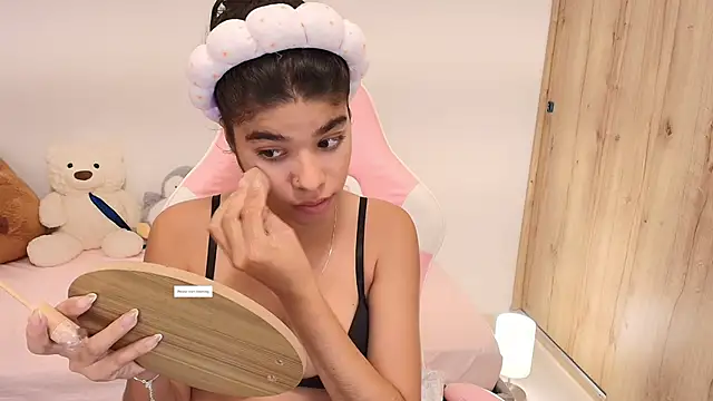 phia carter online show from April 17, 2:13 am