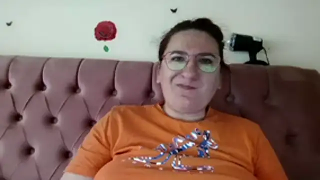 Dana92va online show from May 3, 10:40 am