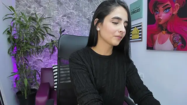 mialiore online show from January 5, 5:27 pm