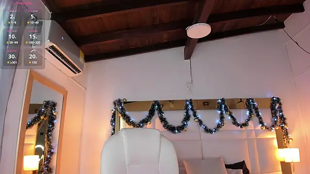 Zoei Moon online show from December 13, 7:53 pm