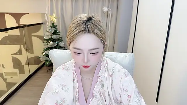 Star-XinX online show from March 11, 1:58 pm