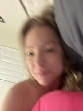 sinfulsara online show from December 18, 2:11 pm