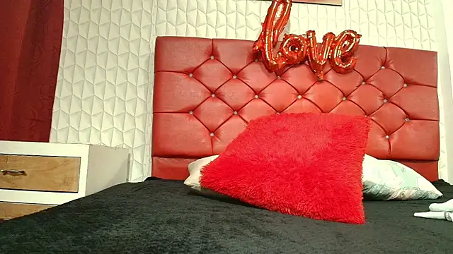 Elizabetth Roman online show from March 7, 8:16 pm