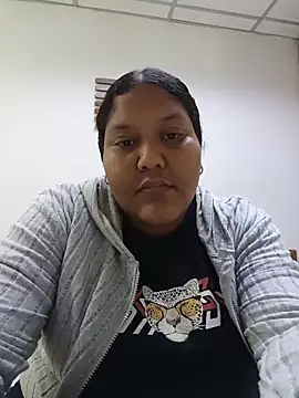 VaneandRossy online show from May 31, 7:37 pm
