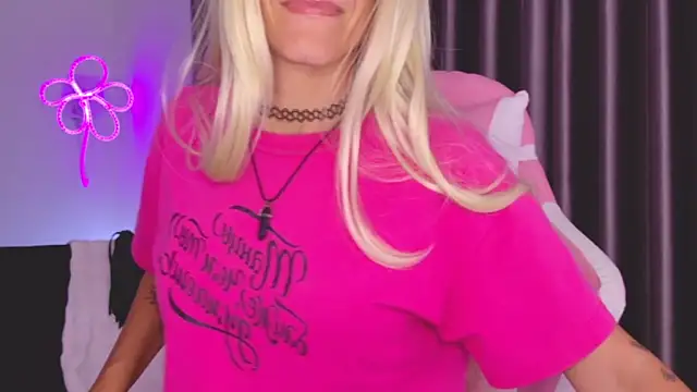 betty xoxoo online show from June 22, 2:03 pm