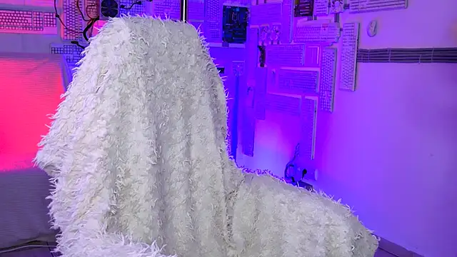 KimPorins online show from March 18, 5:29 pm