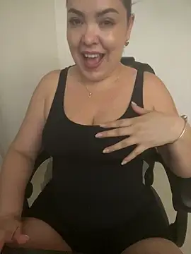 EmiHarrys online show from July 19, 9:17 pm