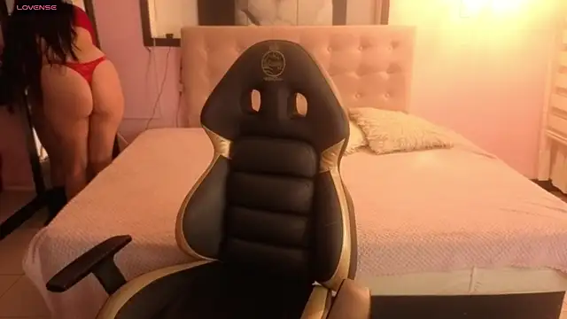 Sara valderrama  online show from April 3, 1:20 pm