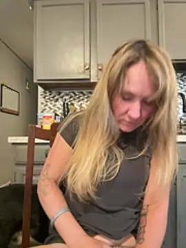 alluringpixie online show from April 17, 10:12 pm