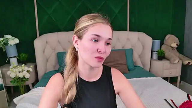 Lina Sinerz online show from July 17, 3:49 pm