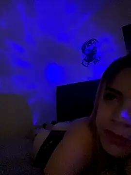 macblonde online show from December 5, 4:12 am