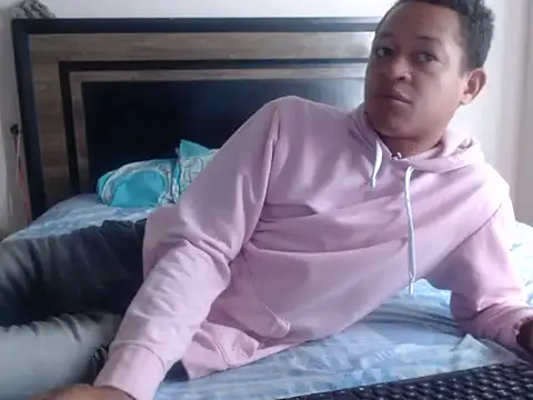 Santy horny boy online show from December 18, 3:17 pm