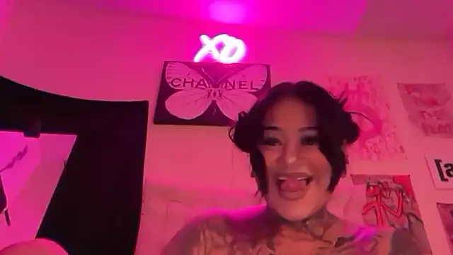 Itsonlyvirgo online show from February 20, 8:05 am