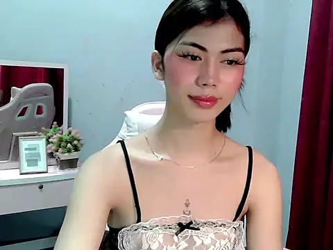 Ur hottestdella online show from March 2, 6:36 pm