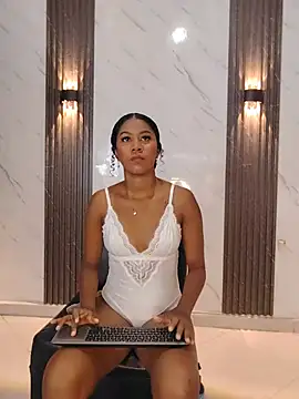 CaramelDesire online show from June 5, 11:44 pm