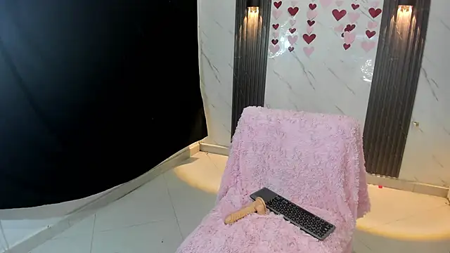 CaramelDesire online show from February 27, 12:10 am