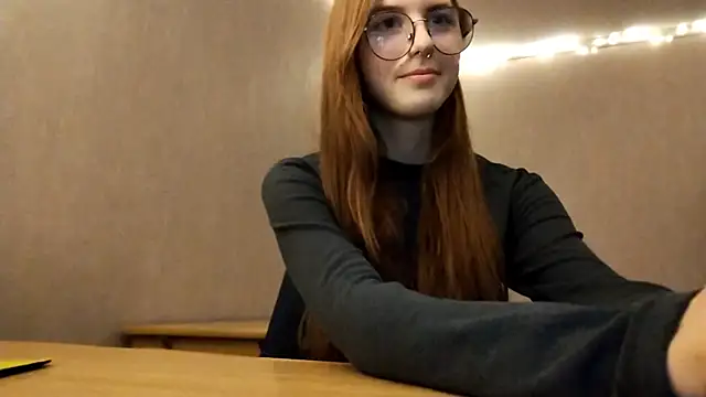 VictorinaMccorey online show from December 19, 1:14 pm