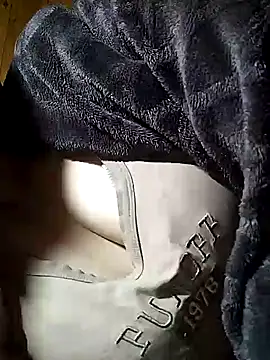 neko-nancy online show from December 18, 7:24 am