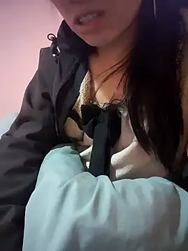 Layyla99 online show from December 16, 2:23 pm