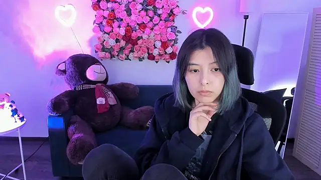 SirenMystiq online show from April 15, 7:36 pm