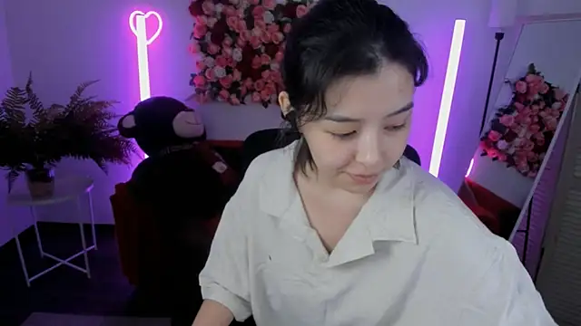 SirenMystiq online show from June 9, 9:41 am