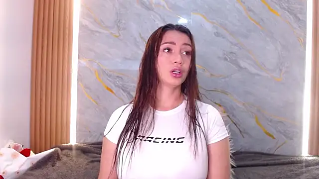 rebecagoldene online show from May 22, 1:31 pm