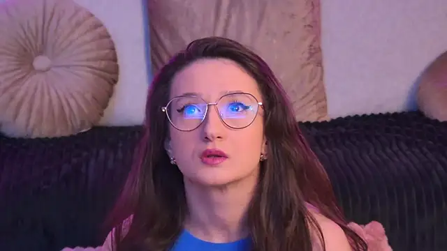 TheaMalekoo online show from January 8, 8:07 am