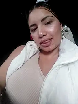 liliymike19 online show from February 5, 9:29 pm