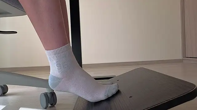 Feetbeth online show from March 25, 8:34 pm