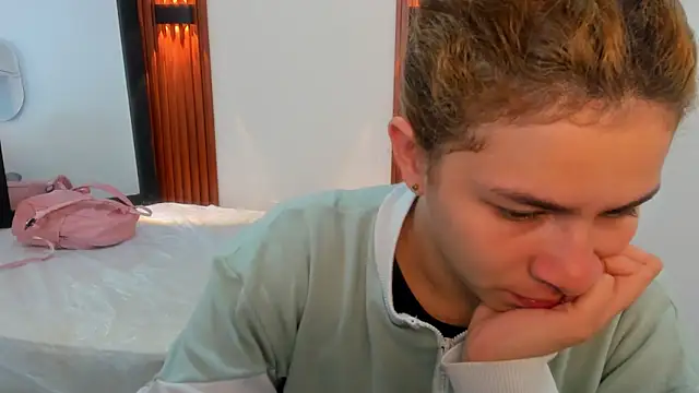 VivianOwen9 online show from February 2, 11:42 am