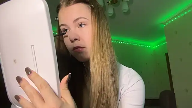 MaevAmy online show from December 15, 12:32 pm