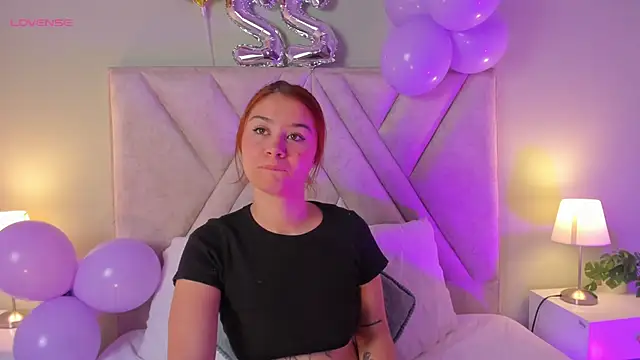 Amelia Saenz  online show from March 21, 12:10 pm