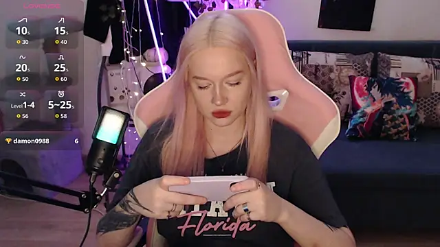 fantasy lisa online show from January 12, 3:12 am