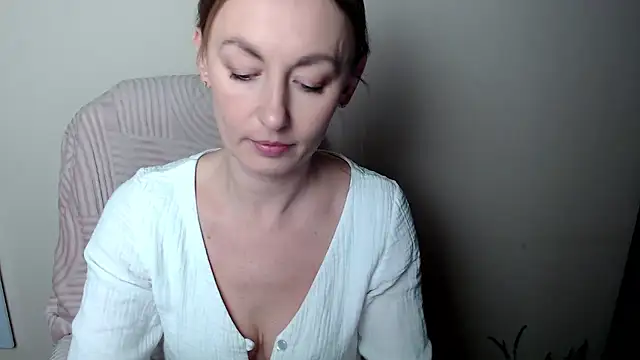 LiaSeass  online show from January 17, 1:07 pm