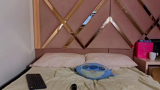 Stephanny Blush online show from March 14, 6:53 pm