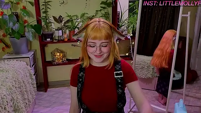 LittleFoxHole online show from April 8, 1:41 am